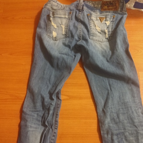 Guess Jeans - Picture 4 of 5